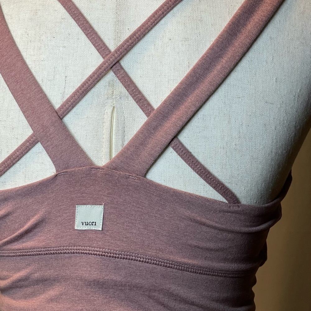 Vuori sports bra